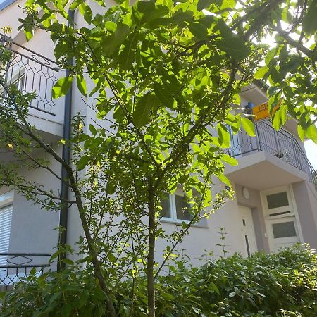 Apartment Gardenview - New! Кърк Екстериор снимка