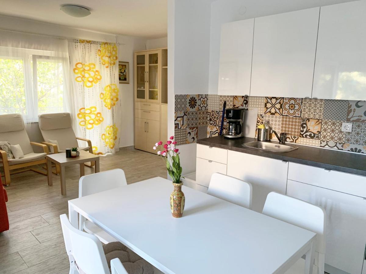 Apartment Gardenview - New! Кърк Екстериор снимка